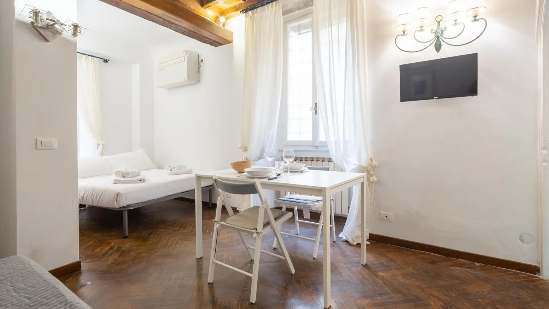 Central Florence Loft